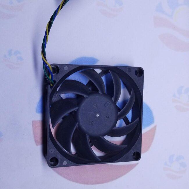 Ventilateur carre pc 12v afv0712hb